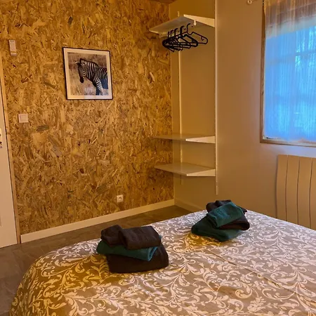 Le Champenois Apartment *